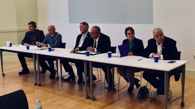 Sakonnet Region legislators take tough questions on guns and abortion at public forum