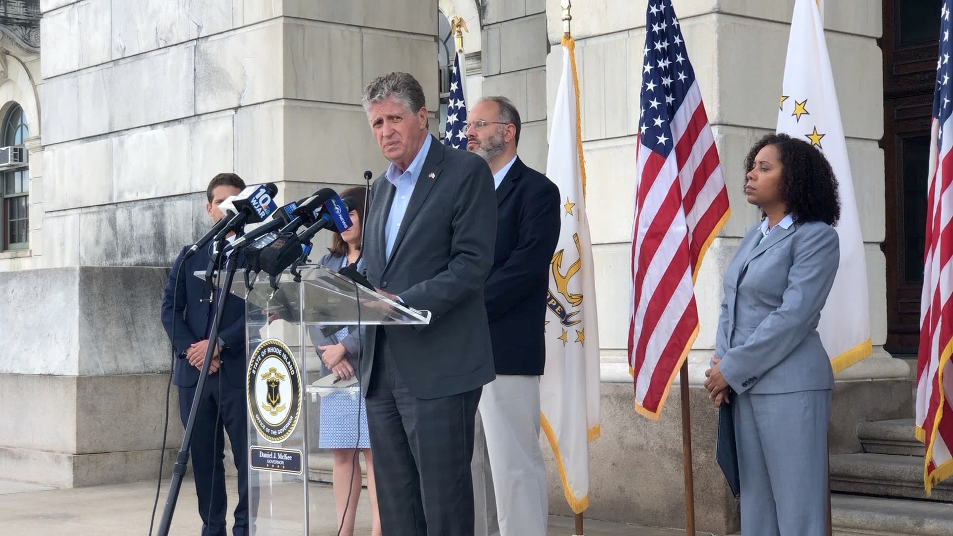 Asinof: What role do politically-connected consultants play in state funding?