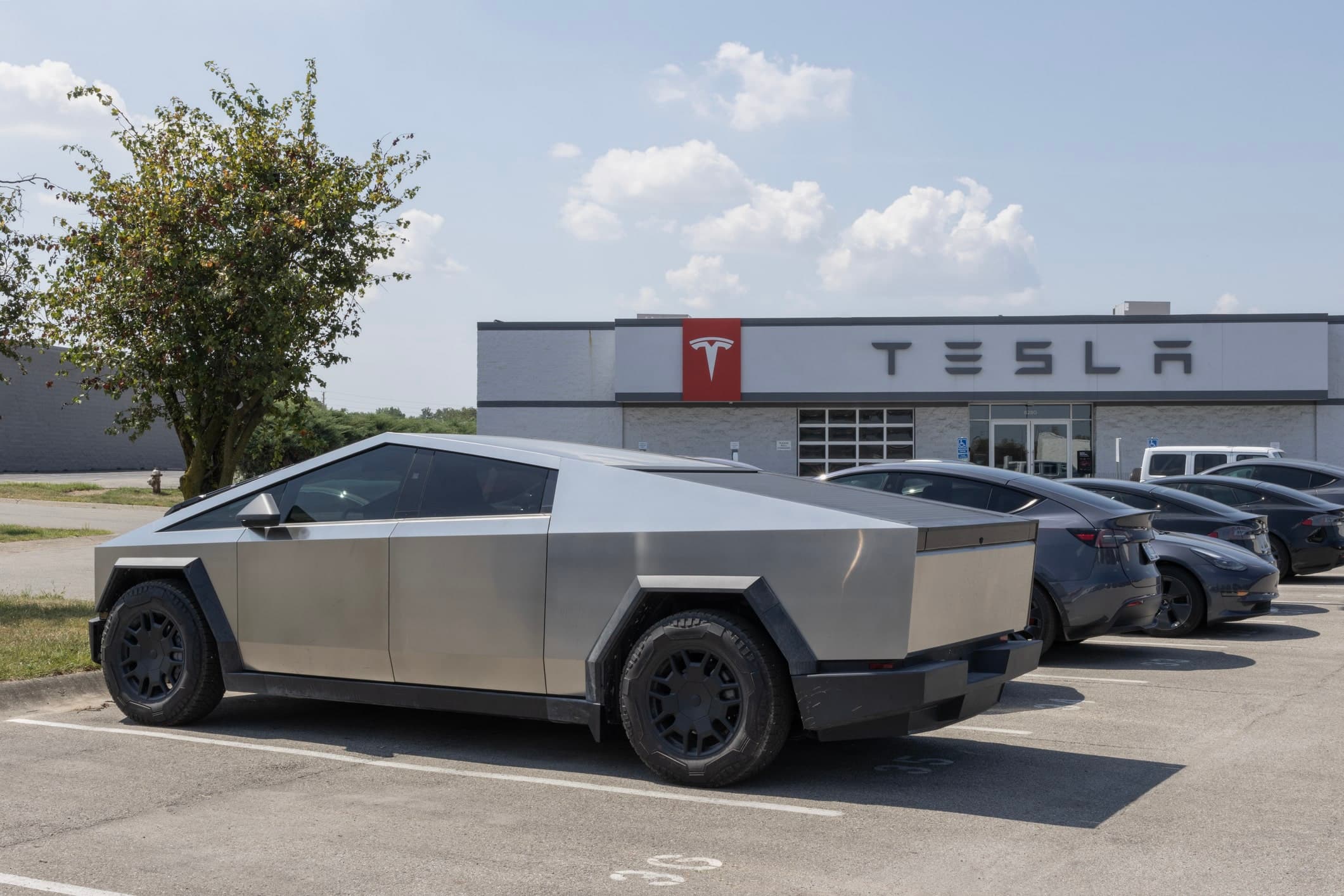 Ethics Violations Mount as Trump Administration Promotes Musk's Failing Tesla Empire