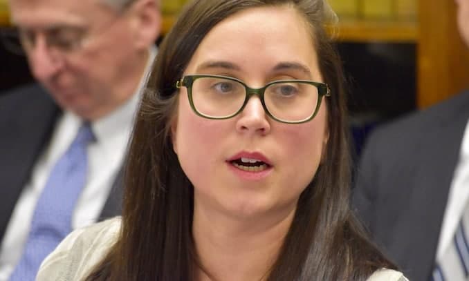 House Corporations Committee weighs bill to require signs in pharmacies warning about opioid addiction