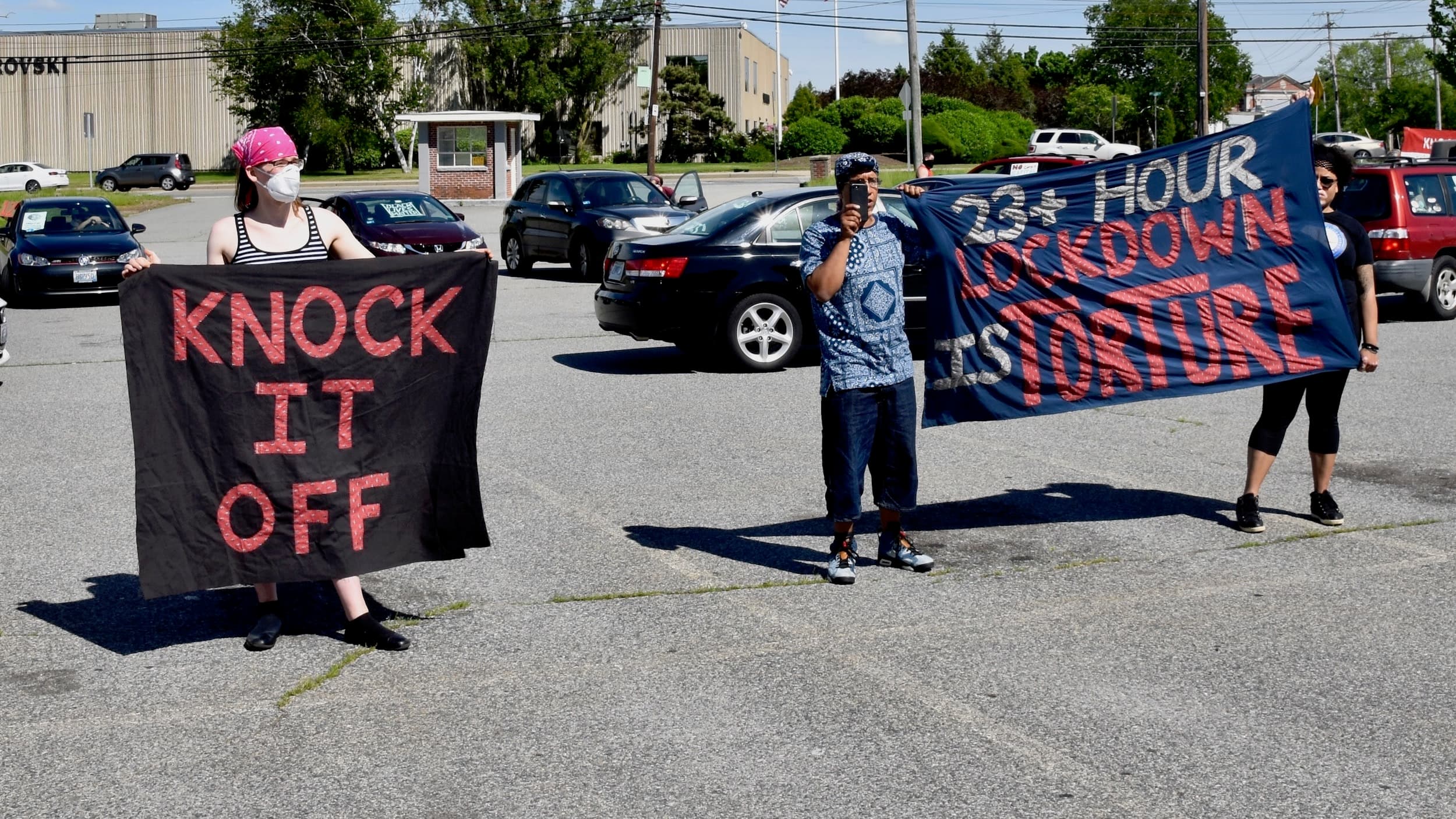 A noise demonstration at the ACI seeks reforms for the incarcerated amid COVID-19 crisis