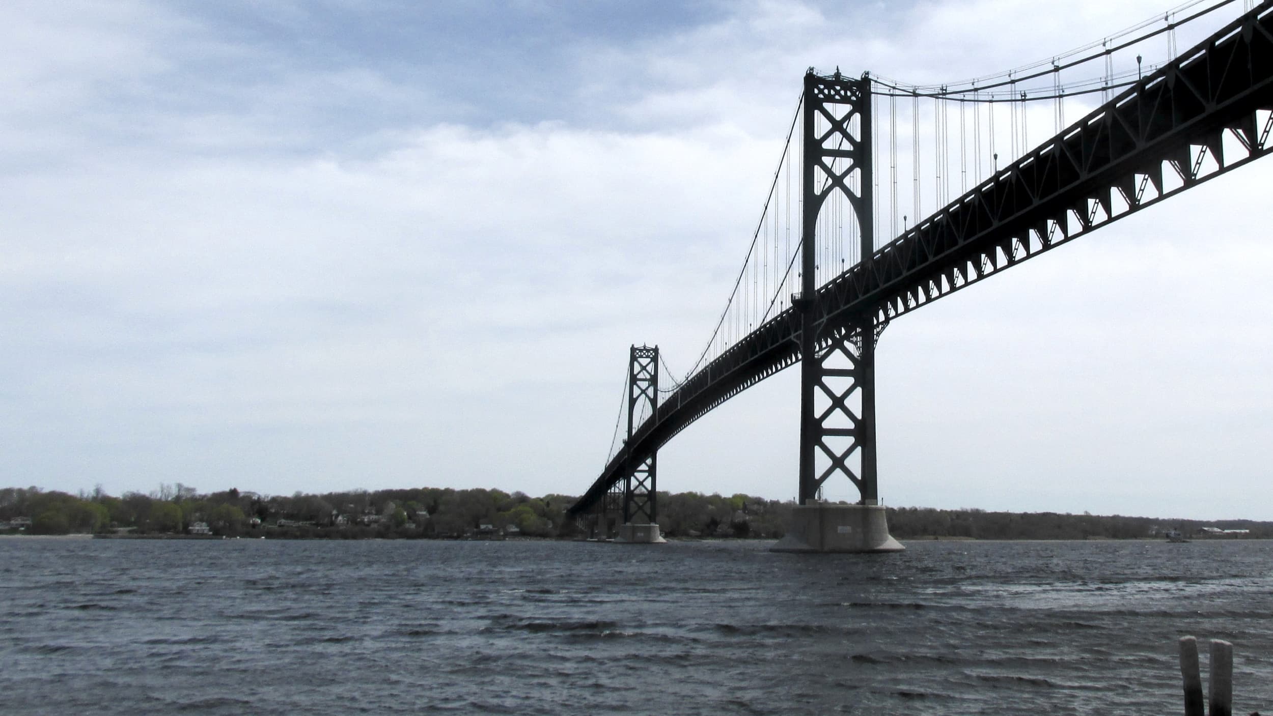 Entire Aquidneck Island delegation opposes planned expansion of fracked gas