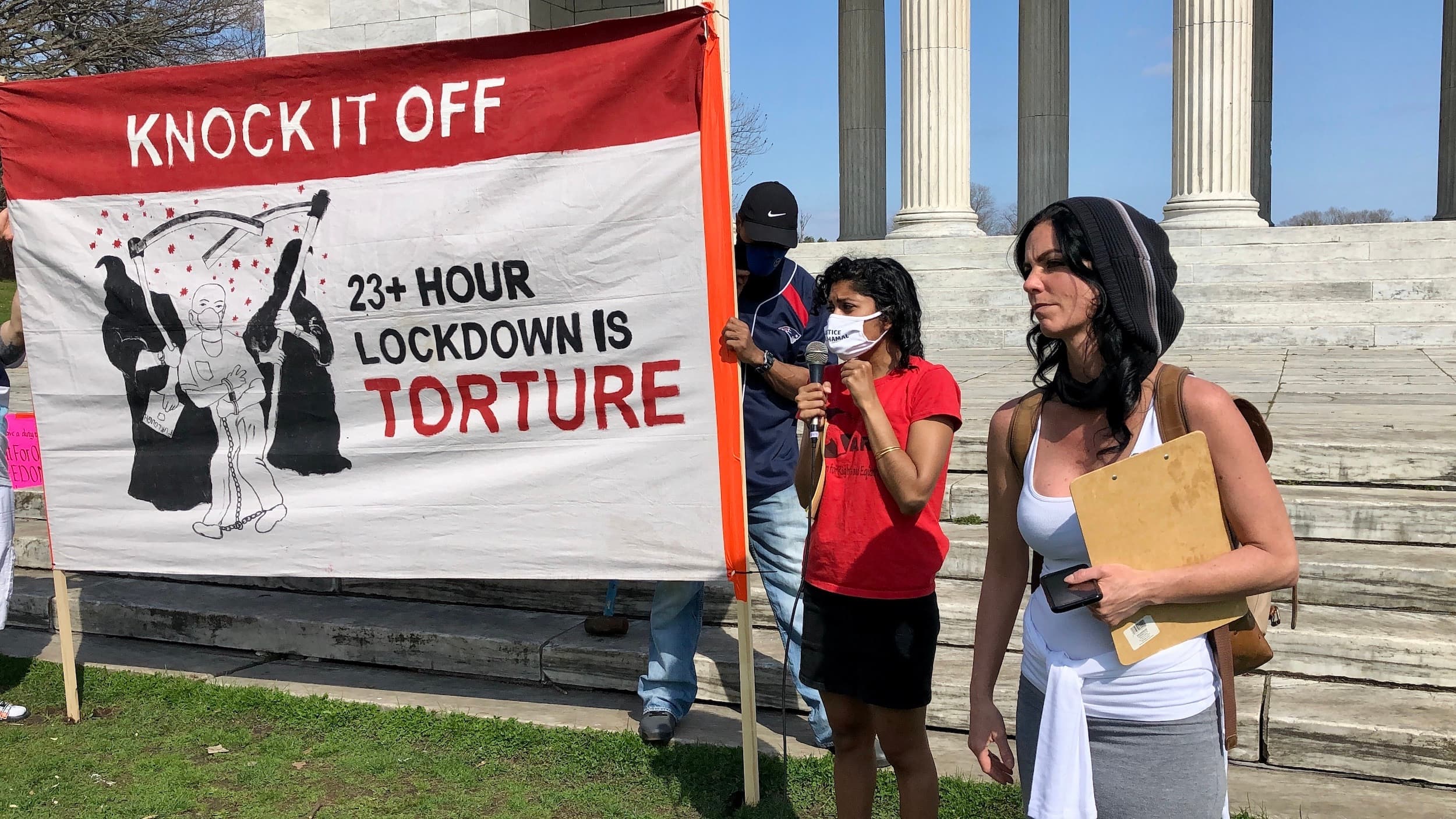 Family members of incarcerated people rally to demand correctional officer accountability