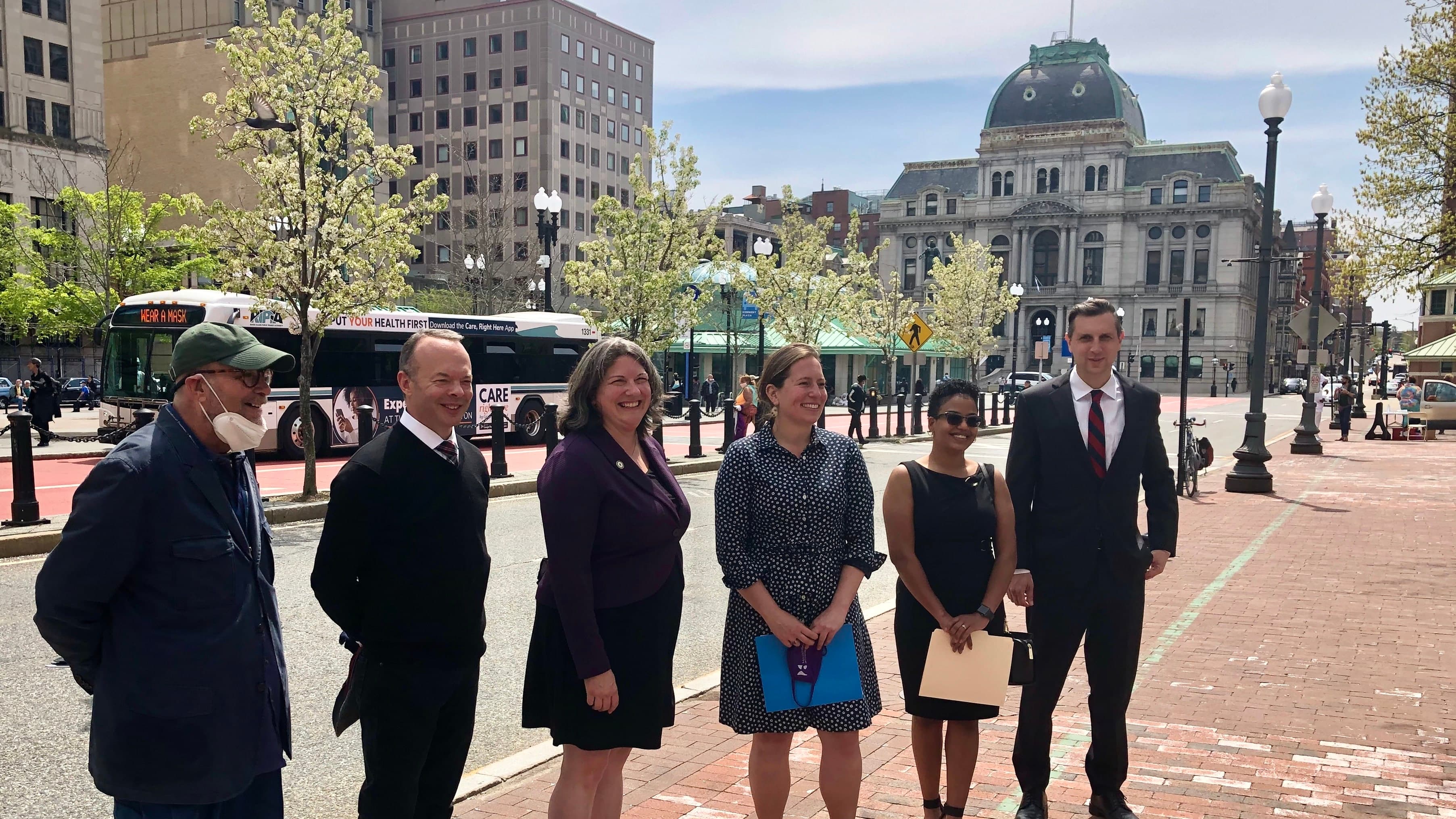 Senator Kallman and Rep Felix propose free RIPTA bus fare legislation