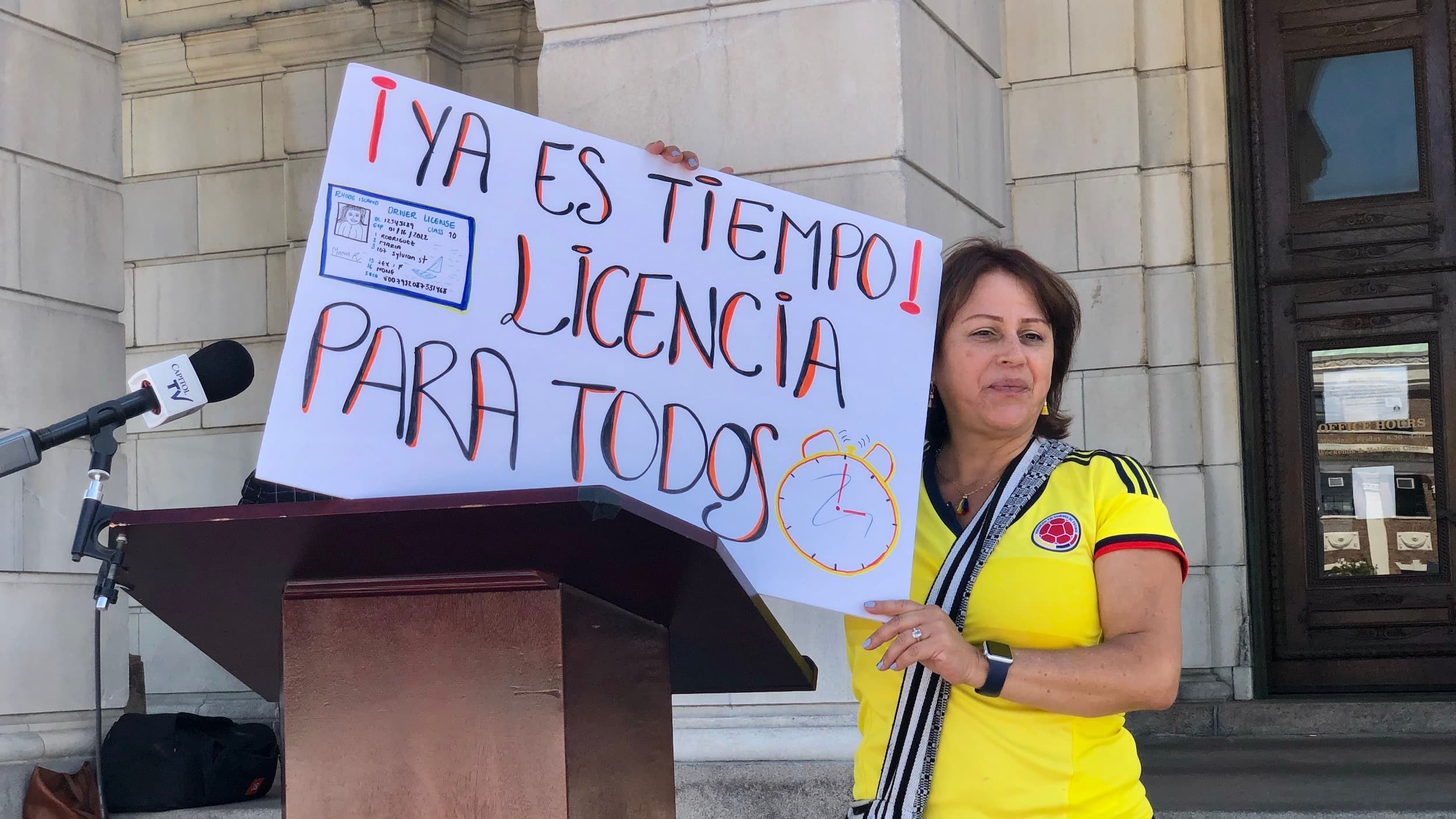 Immigrant Coalition rallies to get driver's licenses for undocumented residents