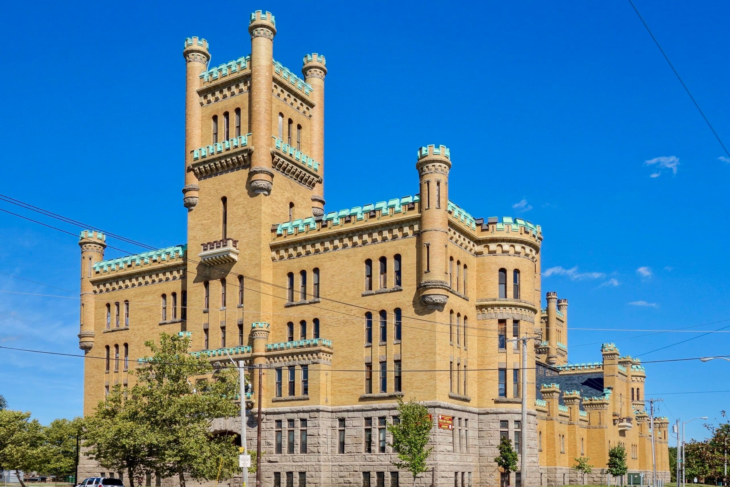 The heat in Rhode Island's largest unhoused warming center failed last night