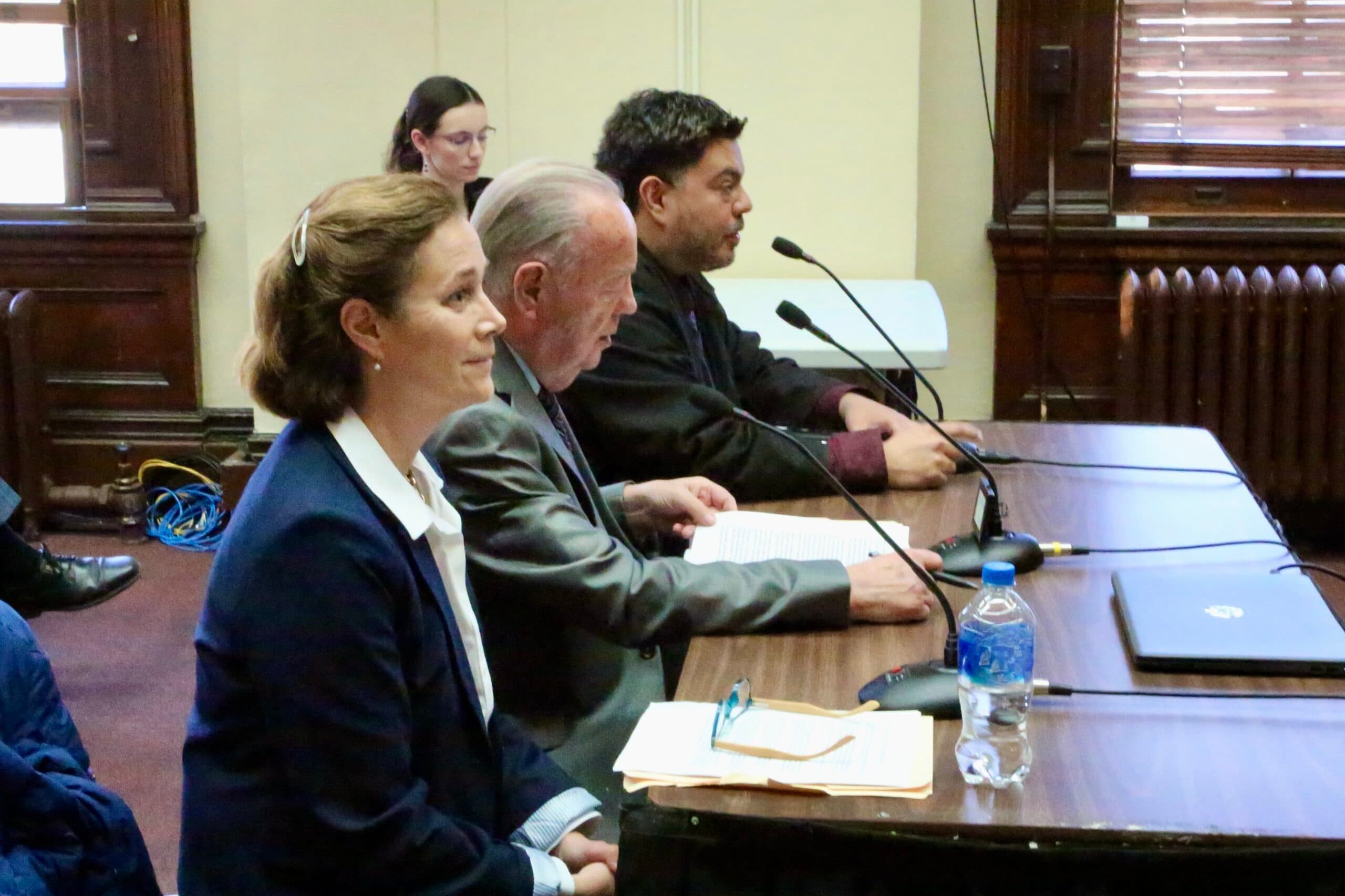Bills seek to finally eliminate predatory payday lenders in RI
