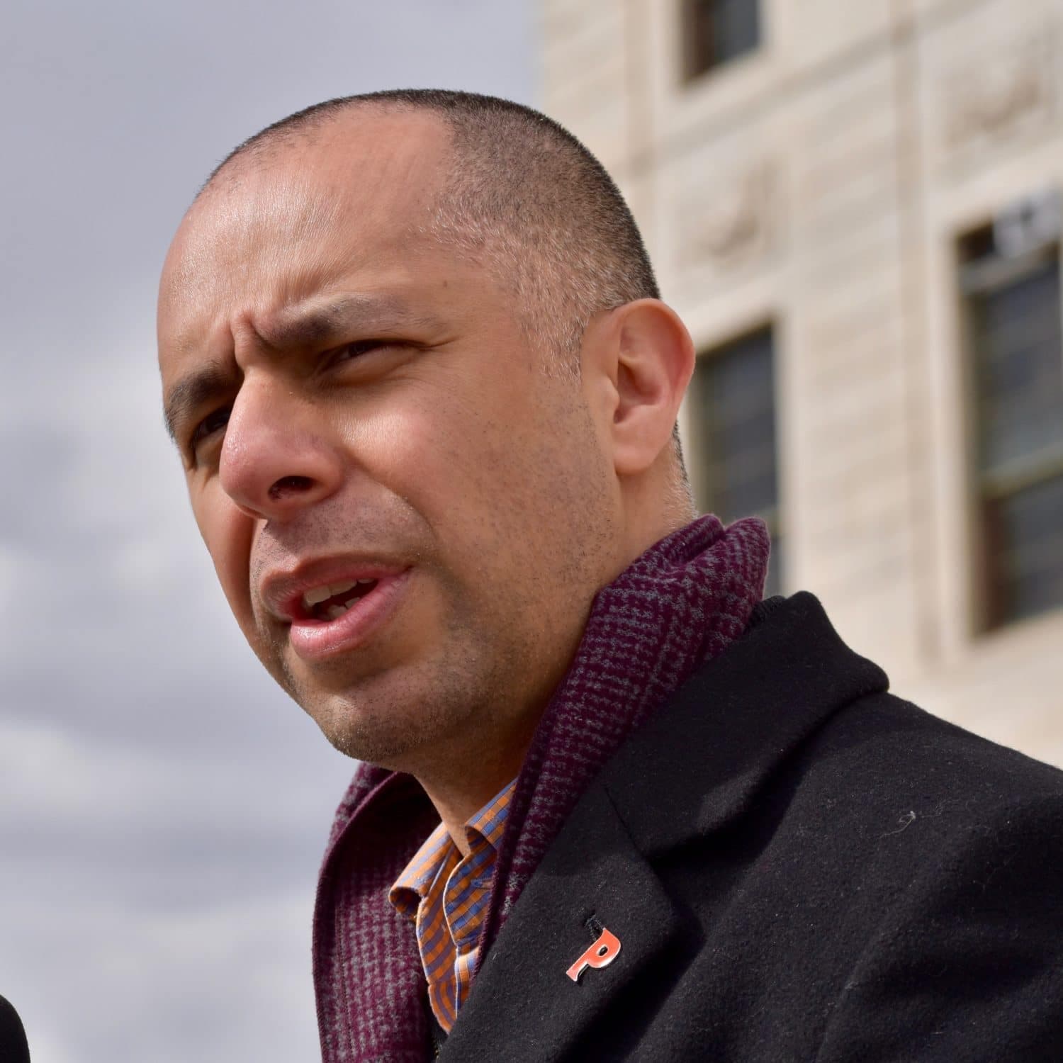 Elorza vetoes plastic bag ban over concern for low income families