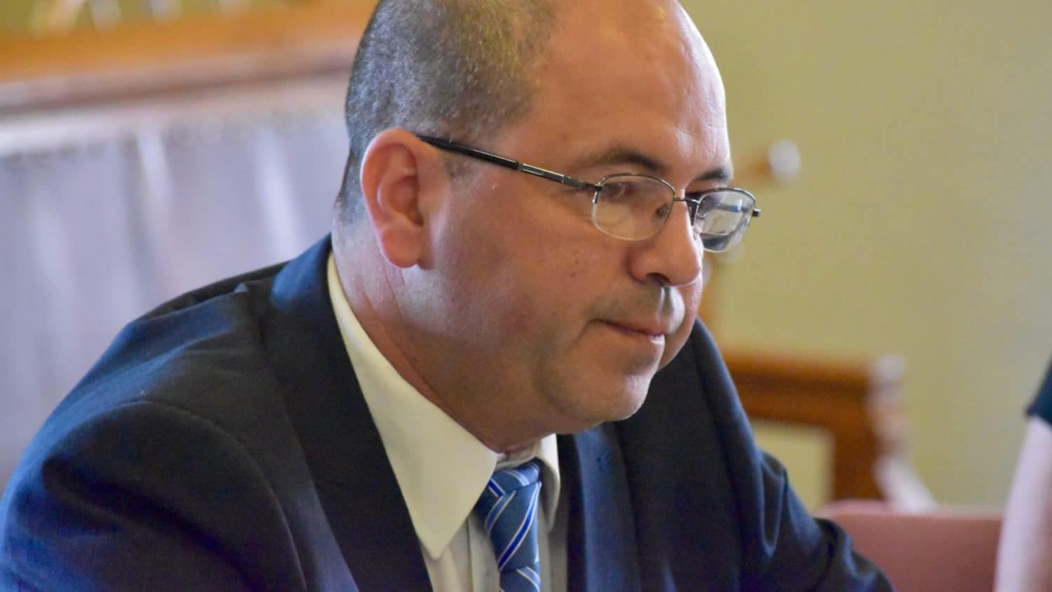 Oscar Vargas appears before PVD Board of Canvassers to answer Matos residency complaint